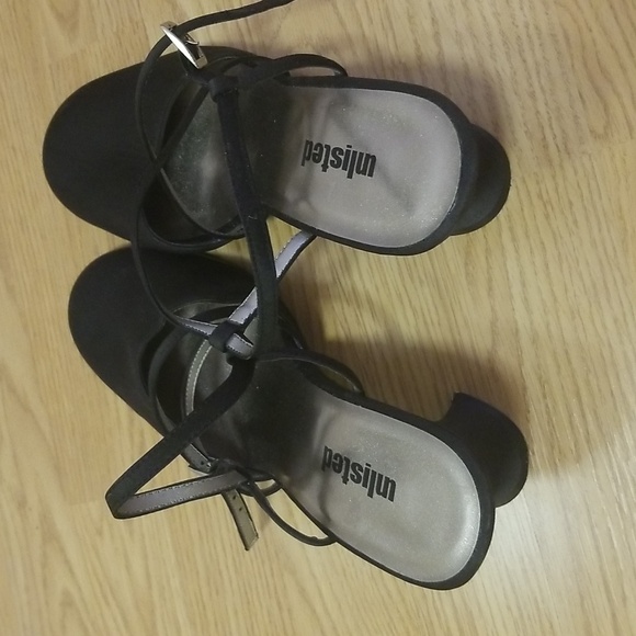 Unlisted black capped toe shoes (9) - Picture 6 of 7